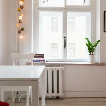 Quiet Center With 2 Bedrooms Riga